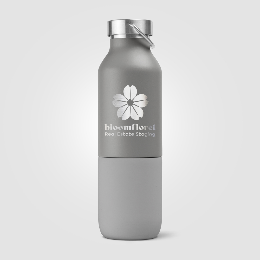 Freya Duo - 2-in-1 590 ml Recycling-Edelstahlflasche - Doppelwandig mit 325 ml Becher - Grau (#716E6A)